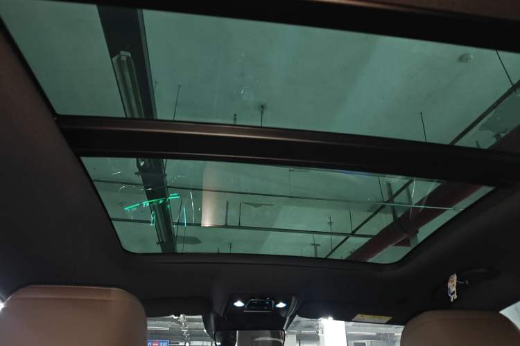 Used BYD Han 2023 EV Champion Edition 605KM Front-Drive Premium Model Headliner