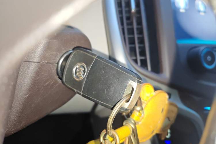 Used Buick LaCrosse 2013 2.4L SIDI Leading Comfort Version
