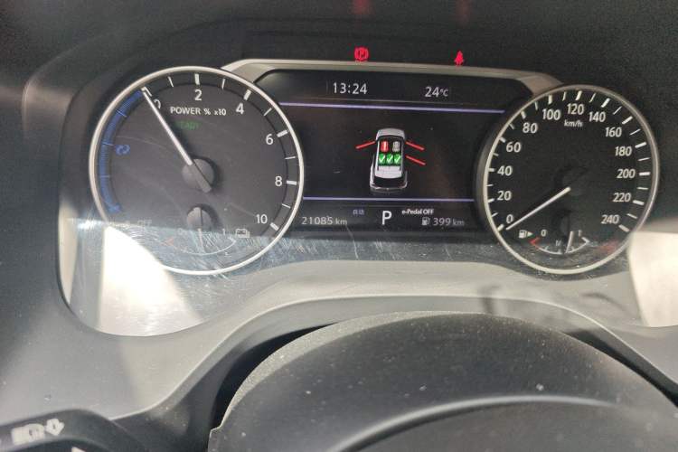 Used Nissan X-Trail 2023 e-POWER Ultra-Hybrid Dual-Motor All-Wheel-Drive Luxury Edition Odometer Close Up