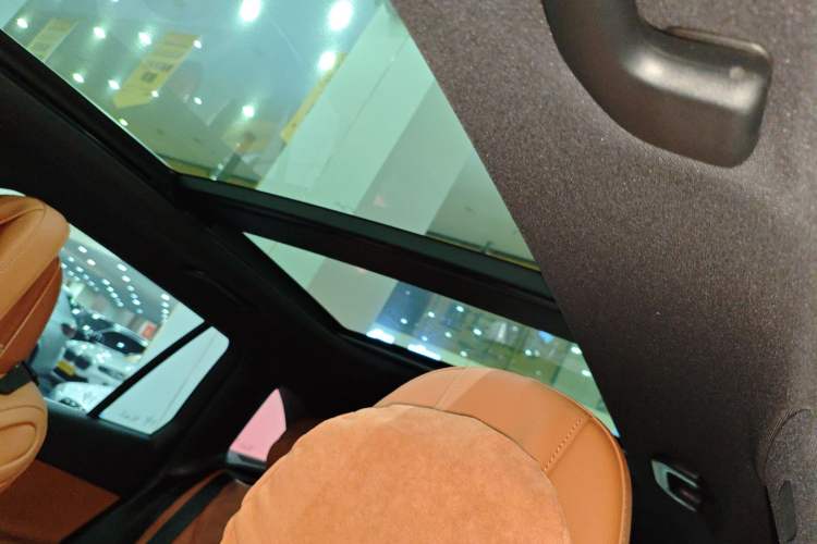 Used Mercedes-Benz GLC 2024 Refreshed GLC 300 L 4MATIC Dynamic Version 5 Seats