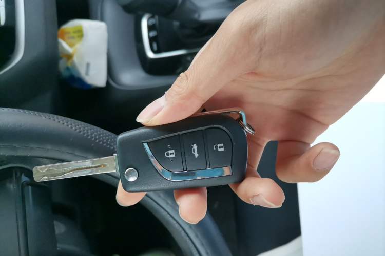 Used Toyota Levin 2019 185T CVT Entry-Level Version China VI Standard Vehicle Key