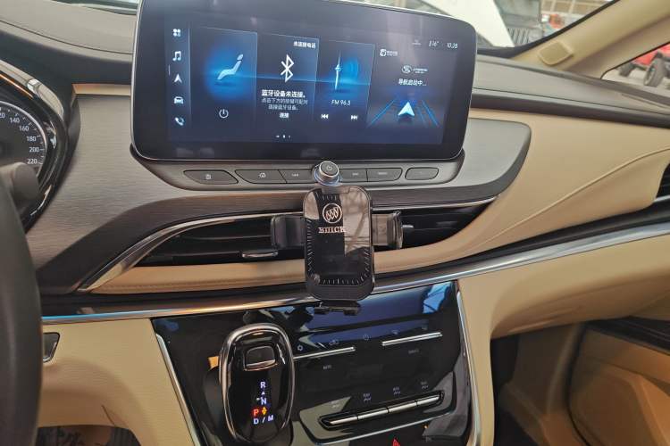 Used Buick GL8 2023 Facelifted Land Cruiser Executive Luxury Version