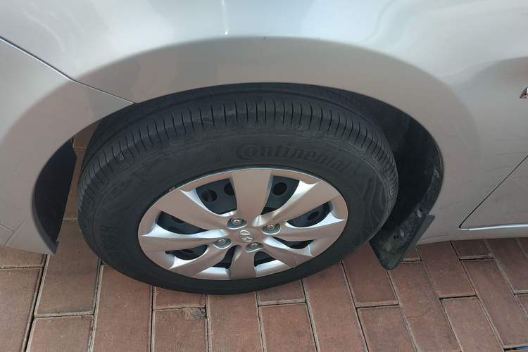 Used Hyundai Verna (older generation) 2014 1.4L Manual Smart GLS Trim