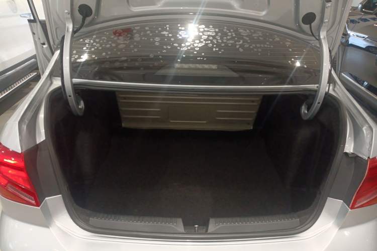 Used Volkswagen Jetta 2017 1.5L Automatic Fashion Model
