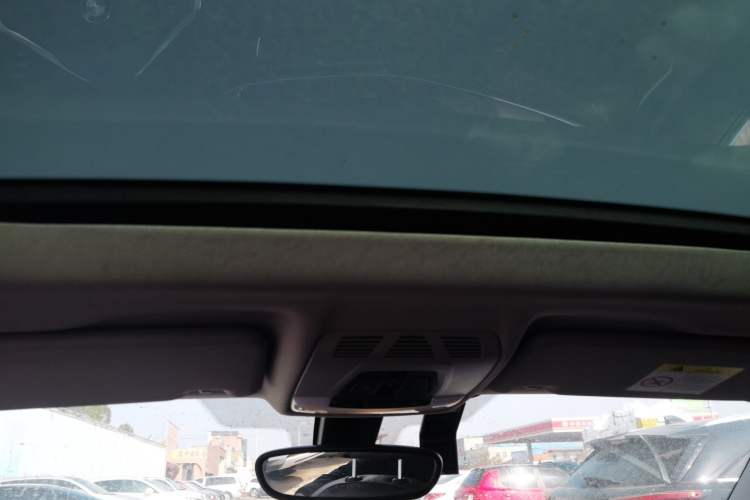 Used BMW X1 2018 xDrive20Li Luxury Edition Headliner