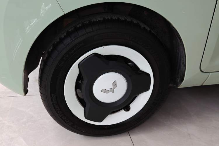 Used Wuling Hongguang MINIEV 2021 Macaron Premium Model – Lithium Iron Phosphate Exterior 4