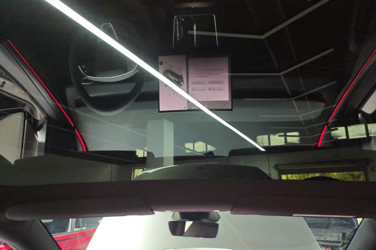 Used Tesla Model Y L 2025 Model Long-Range All-Wheel-Drive Version
