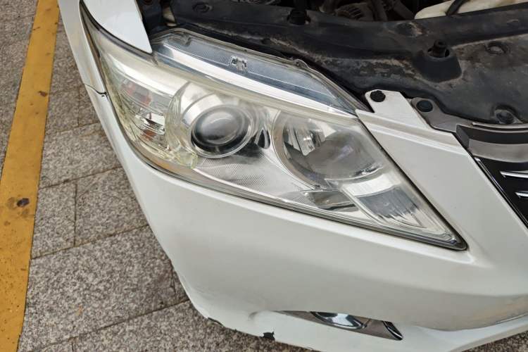 Used Toyota Camry 2013 2.5G Comfort Edition Right Front Headlight