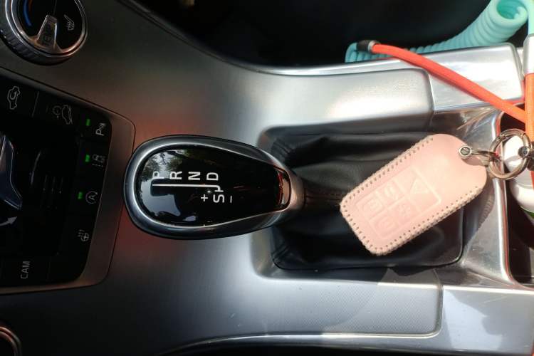 Used Volvo XC60 2017 T5 AWD Smart Upgrade Edition
