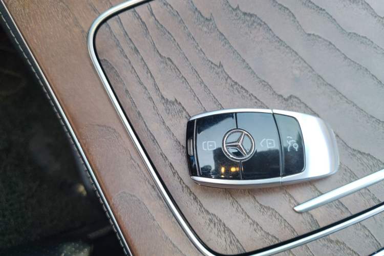 Used Mercedes-Benz E-Class 2018 Facelift E 200 L
