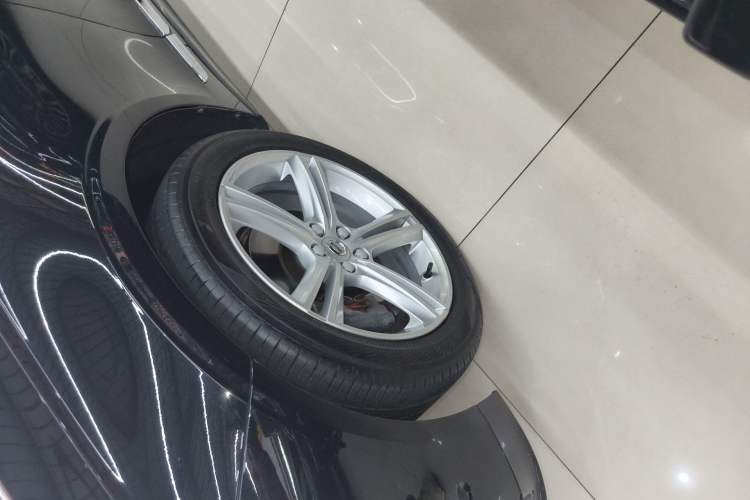 Used Volvo S90 2019 T5 Zhiyuan Edition Left Front Wheel Hub