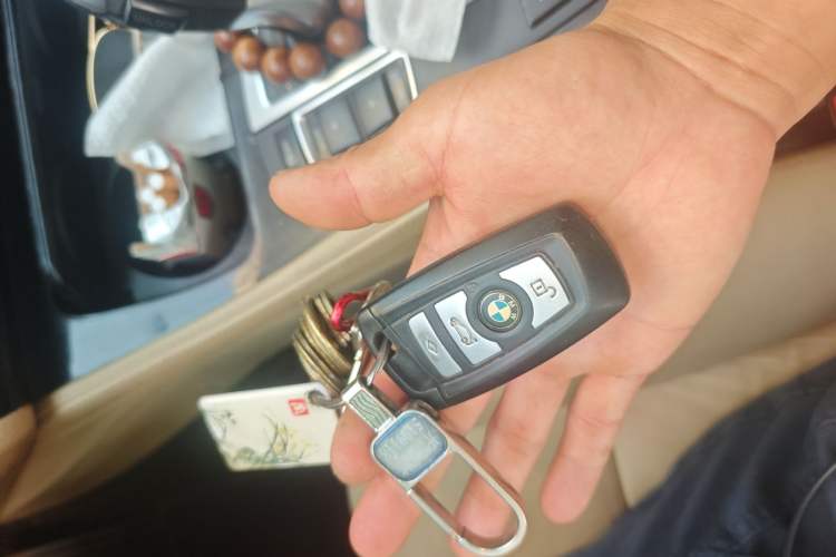 Used BMW 5 Series 2013 525Li Leading Model