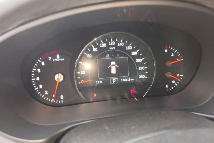 Used Kia Sorento 2015 Sorento L 2.0T Gasoline 4WD Elite Edition 5 Seats China IV Standard