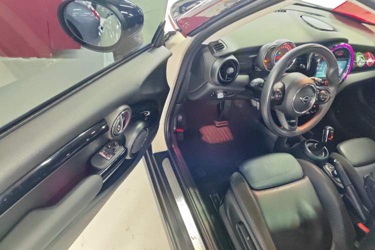 Used MINI 2019 2.0T COOPER S Classic Edition Driver Seat