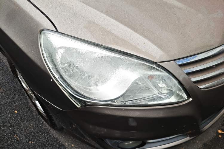 Used Hyundai Celesta 2011 1.6L Automatic Comfort Edition Right Front Headlight