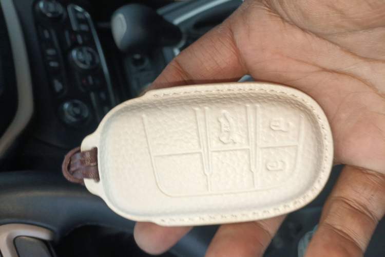 Used Jeep Cherokee 2017 2.0L Superior Edition Vehicle Key