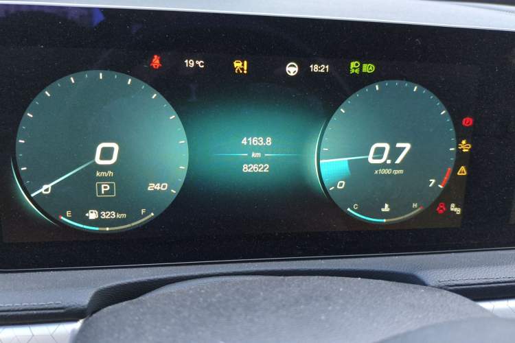 Used BAIC Beijing X7 2022 1.5TD DCT Victory Edition Odometer Close Up