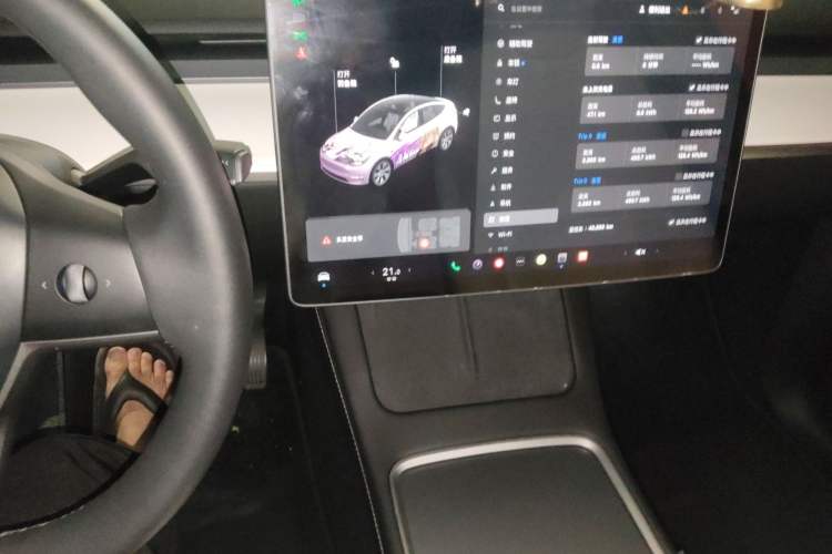 Used Tesla Model Y 2021 Standard Range Rear-Wheel Drive Version Audio And AC Panel