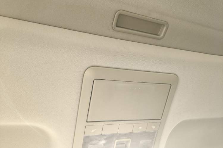 Used Chevrolet Captiva 2014 2.4L Two-Wheel Drive Urban Version 7 Seats