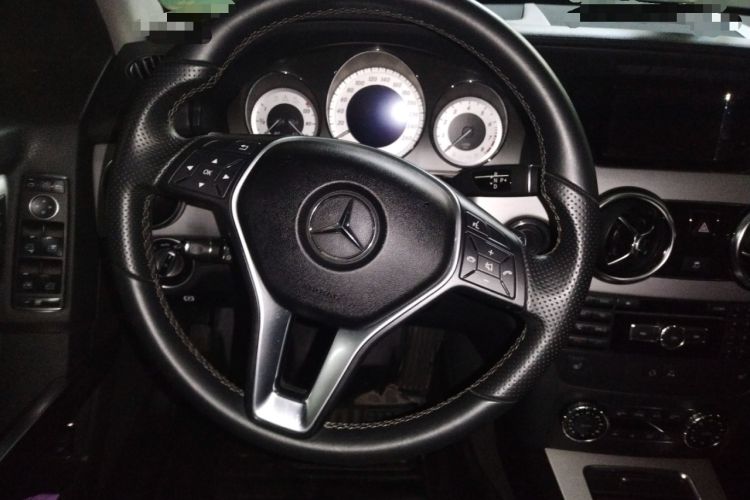 Used Mercedes-Benz GLK-Class 2013 GLK 300 4MATIC Fashion Model Steering Wheel