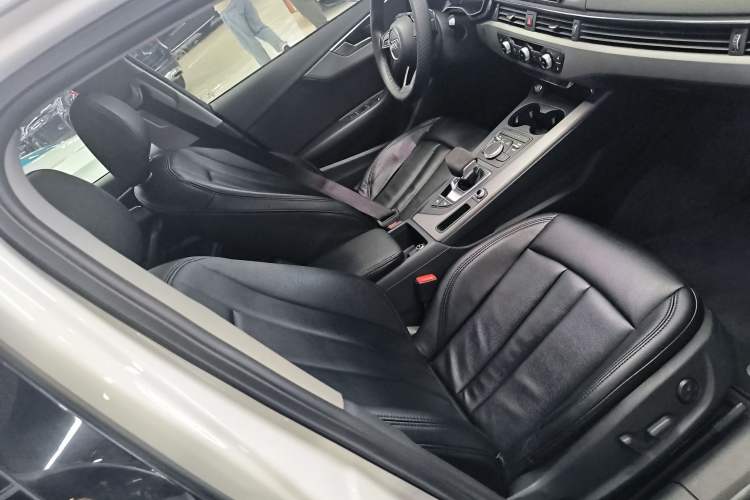 Used Audi A4L 2017 Plus 40 TFSI Ambition Model