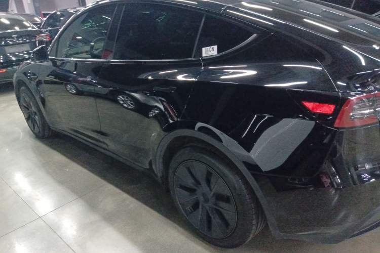 Used Tesla Model Y 2023 Rear-Wheel-Drive Version
