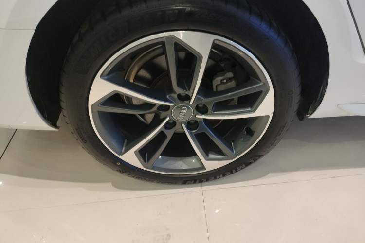 Used Audi A4L 2022 40 TFSI Fashion Dynamic Model Right Rear Wheel Hub