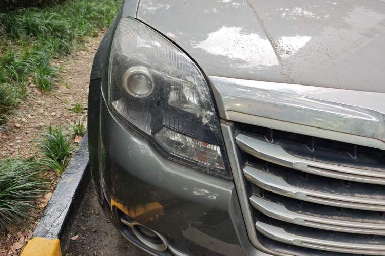 Used Haval H5 Classic 2013 ZhiZun Edition 2.0T Manual Two-Wheel Drive Elite Model