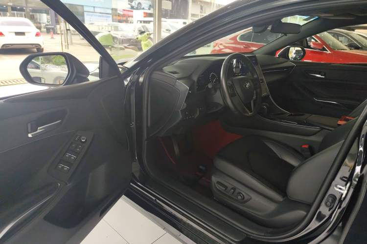 Used Toyota Avalon 2023 2.5L Luxury Edition Driver Seat