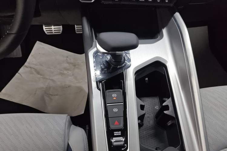 Used Geely Auto Preface 2023 2.0TD Prestige Version Gear Lever