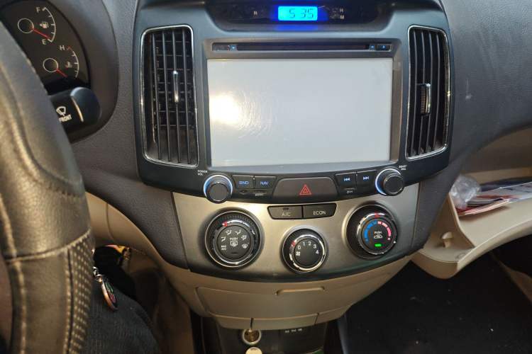 Used Hyundai Celesta 2011 1.6L Manual Comfort Edition
