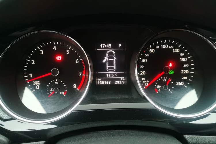 Used Volkswagen Sagitar 2017 230TSI Automatic Luxury Edition
