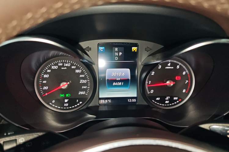 Used Mercedes-Benz GLC 2019 Refreshed GLC 300 L 4MATIC Dynamic Edition