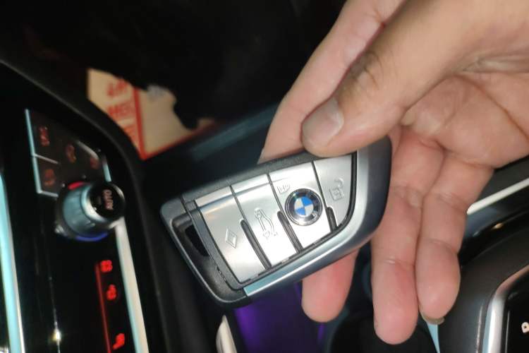 Used BMW 5 Series 2022 Restyled 530Li Leading Edition M Sport Package Vehicle Key