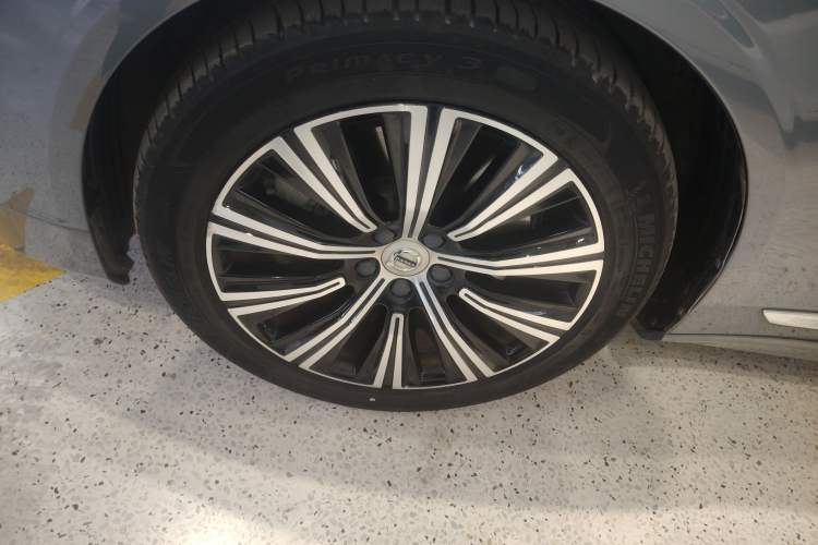 Used Volvo S90 New Energy 2022 T8 eDrive Hybrid Luxury Edition
