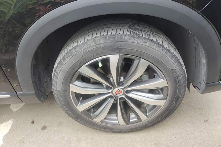 Used Roewe RX5 MAX 2019 300TGI Automatic Smart Cabin Flagship Edition Right Front Wheel Hub