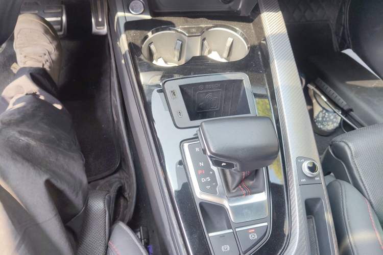 Used Audi A4L 2022 40 TFSI quattro RS Performance Package
