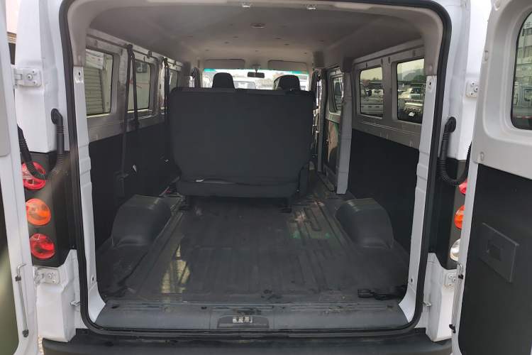 Used Farizon Xingxiang V 2024 Star Enjoy V6E Feature Edition with CATL 41.86 kWh Trunk