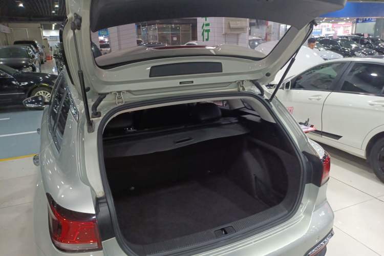 Used Roewe Ei5 2018 Internet Luxury Edition
