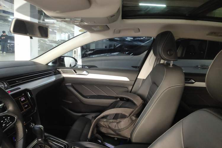 Used Volkswagen Magotan 2025 Zhongxiang Version 280TSI DSG Comfort Edition