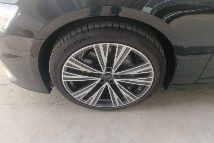 Used Audi A6L 2024 45 TFSI Prestige Dynamic Edition Left Front Wheel Hub