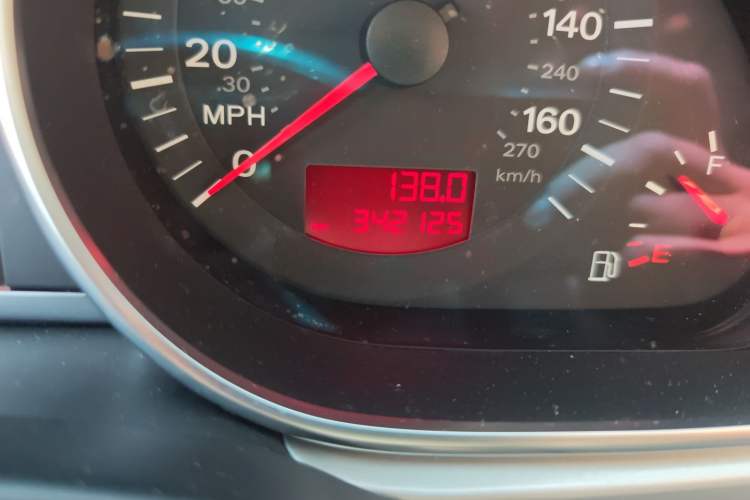 Used Audi Q7 2006 4.2 FSI quattro Technology Edition Odometer Close Up