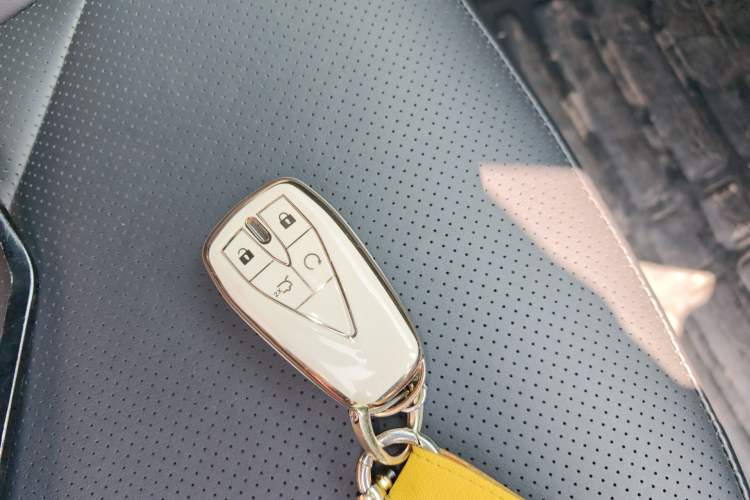 Used CHANGAN UNI-V 2022 1.5T Prestige Version