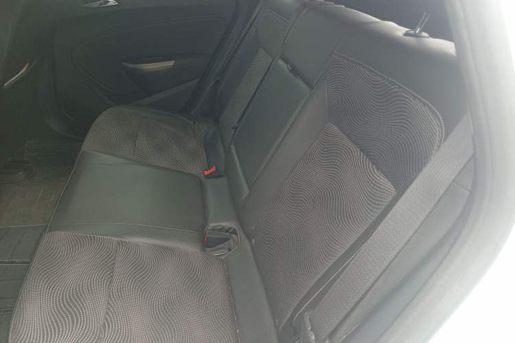 Used Buick GT 2014 XT 1.6L Automatic Fashion Edition Left Rear Seat