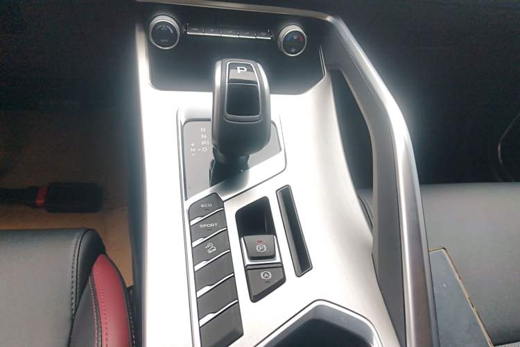 Used Geely Auto Coolray 2020 Facelift 240T DCT Hunter
