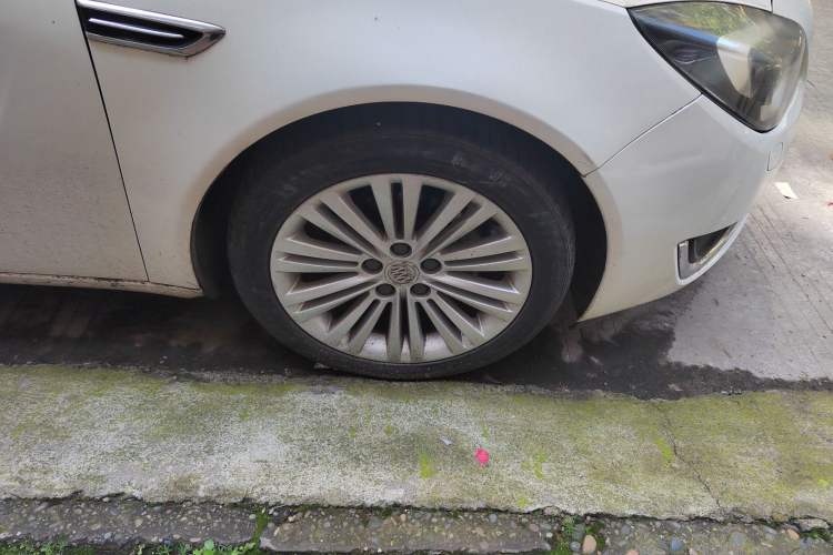 Used Buick Regal 2014 2.4L SIDI Luxury Fashion Edition
