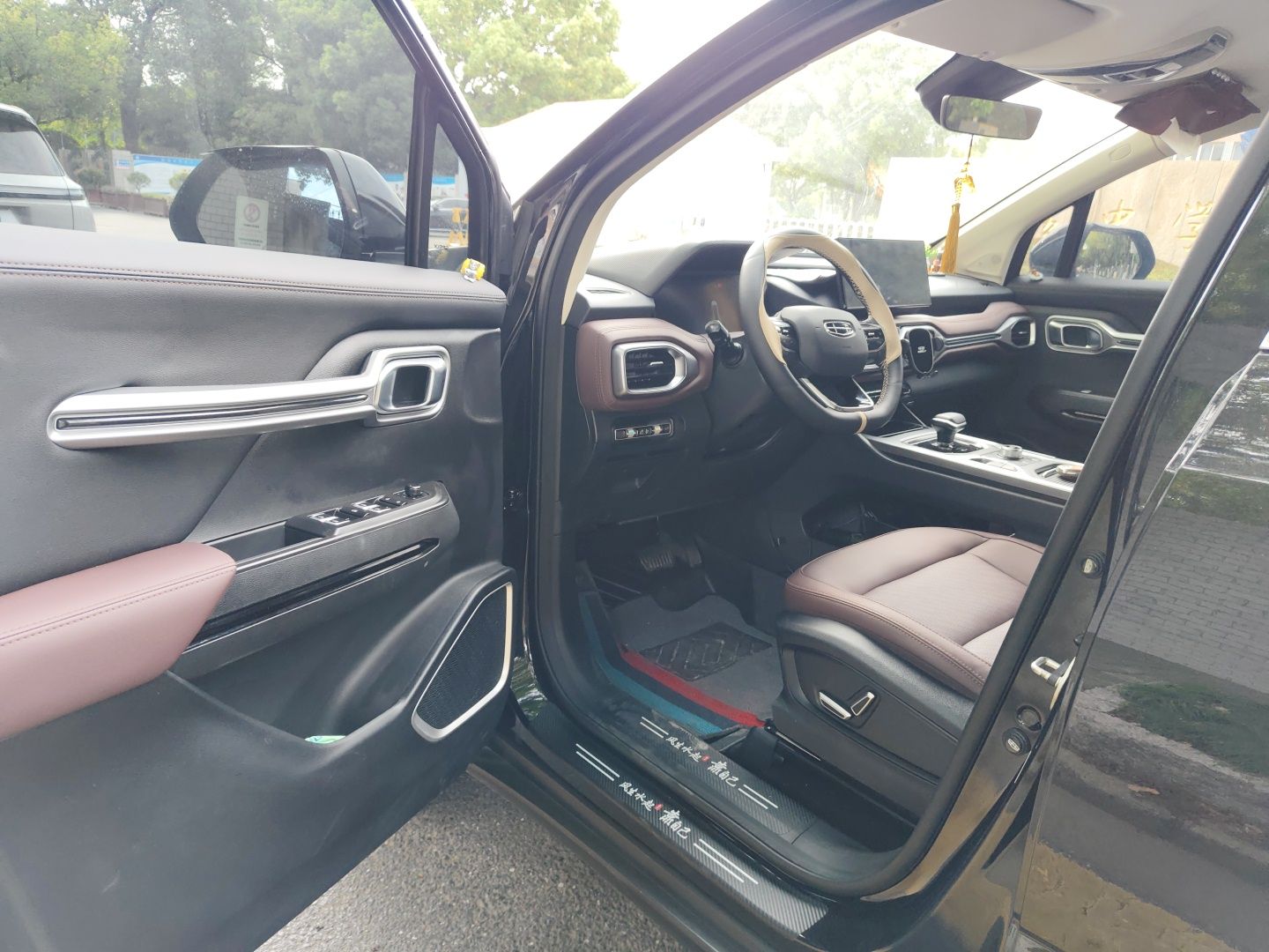 Geely Auto Haoyue 2022 1.8TD DCT Luxury 7-Seater — снимка 16
