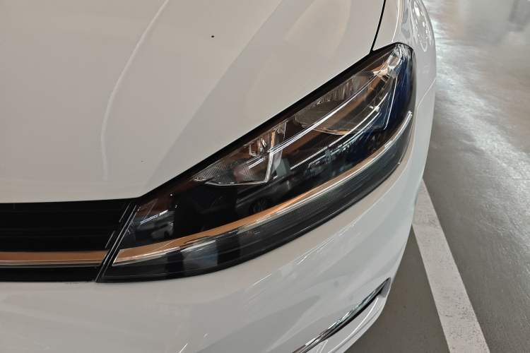 Used Volkswagen Golf 2018 230TSI Automatic Comfort Model Left Front Headlight