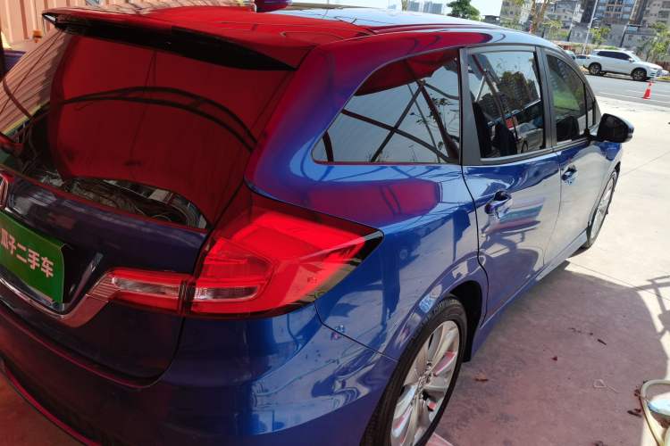 Used Honda Jade 2017 1.8L automatic Comfort version 5 seats
