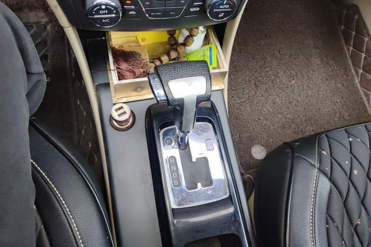 Used Bestune B50 2013 1.6L automatic luxury version
